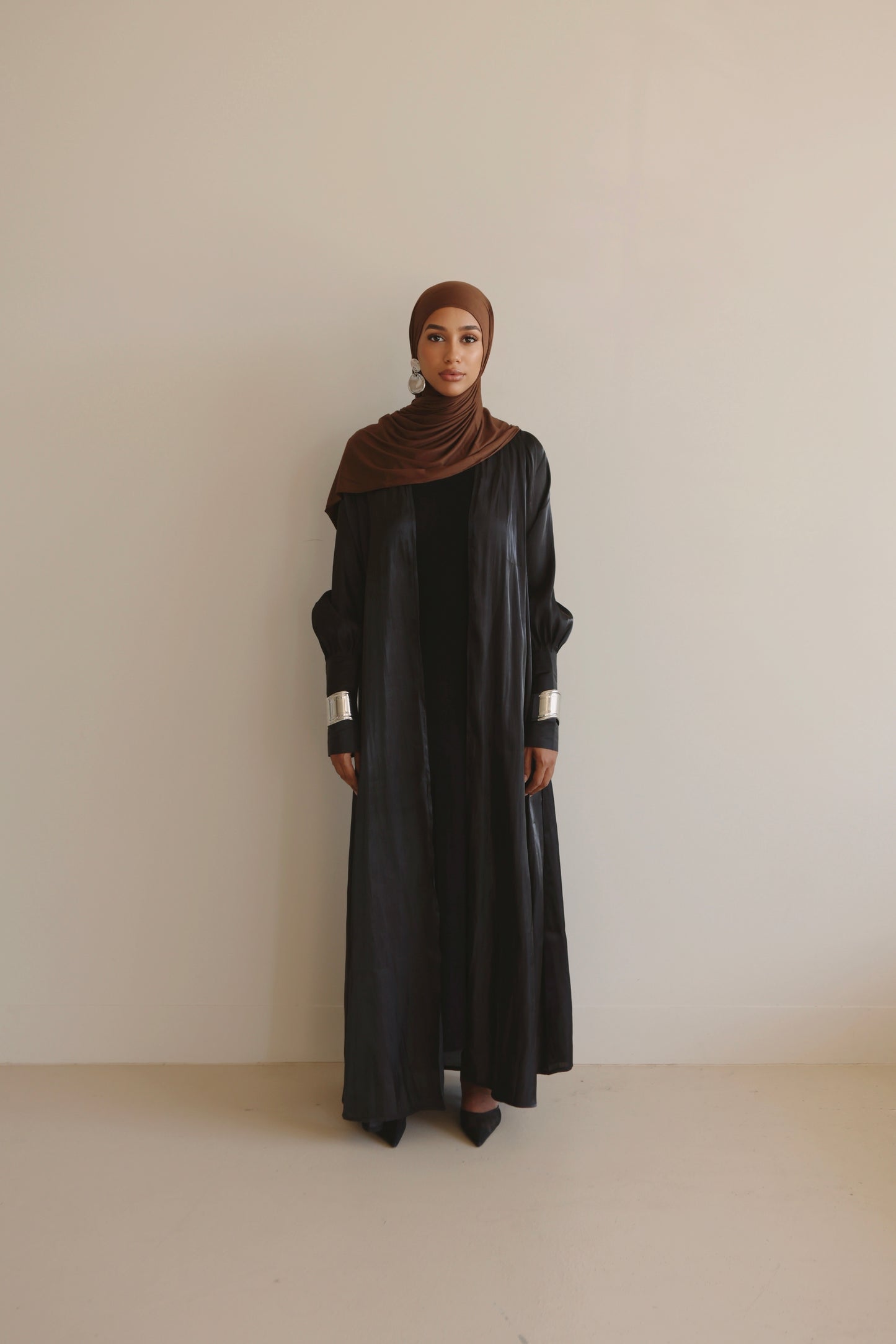 Veila Drape Black