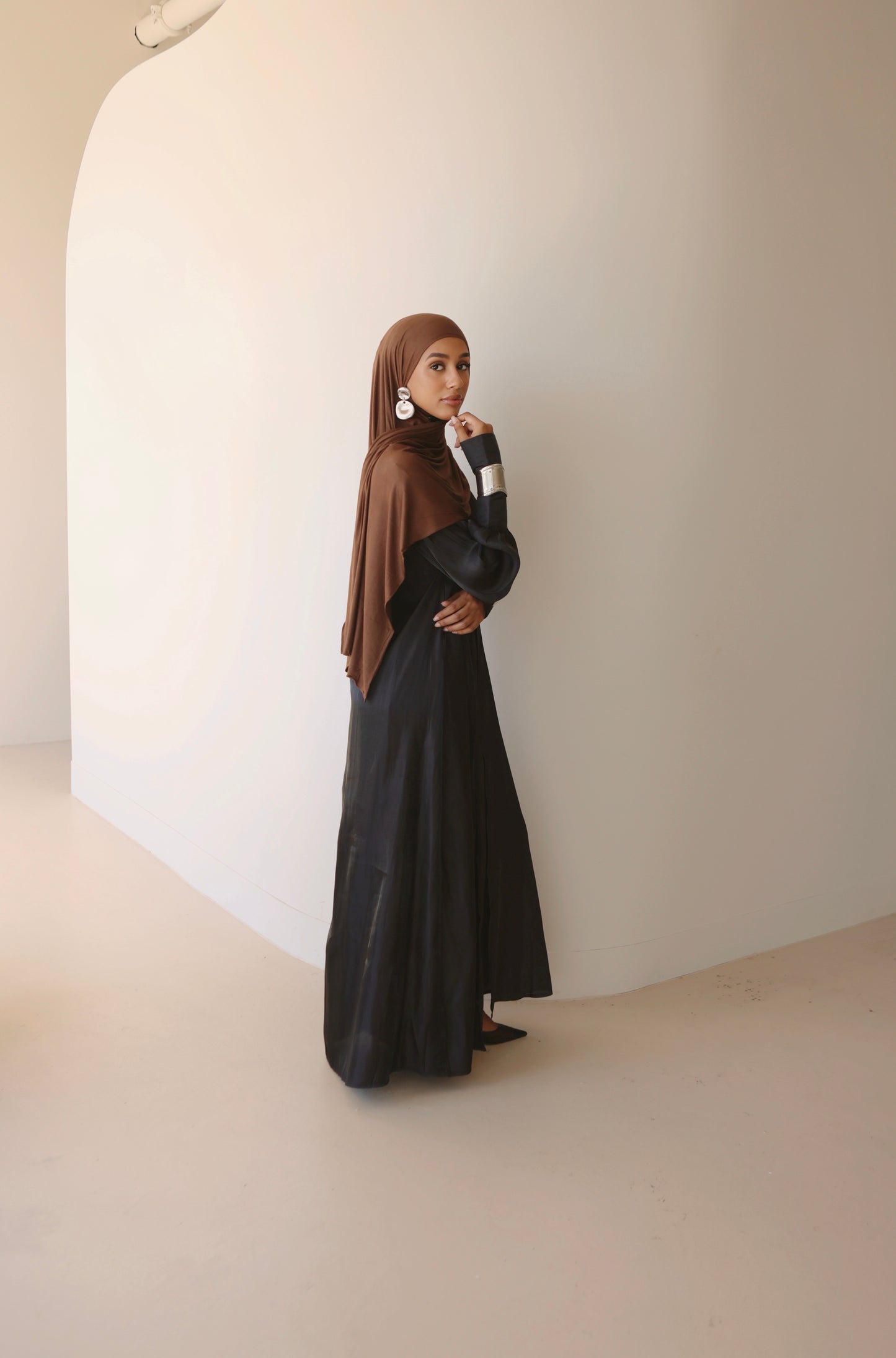 Veila Drape Black