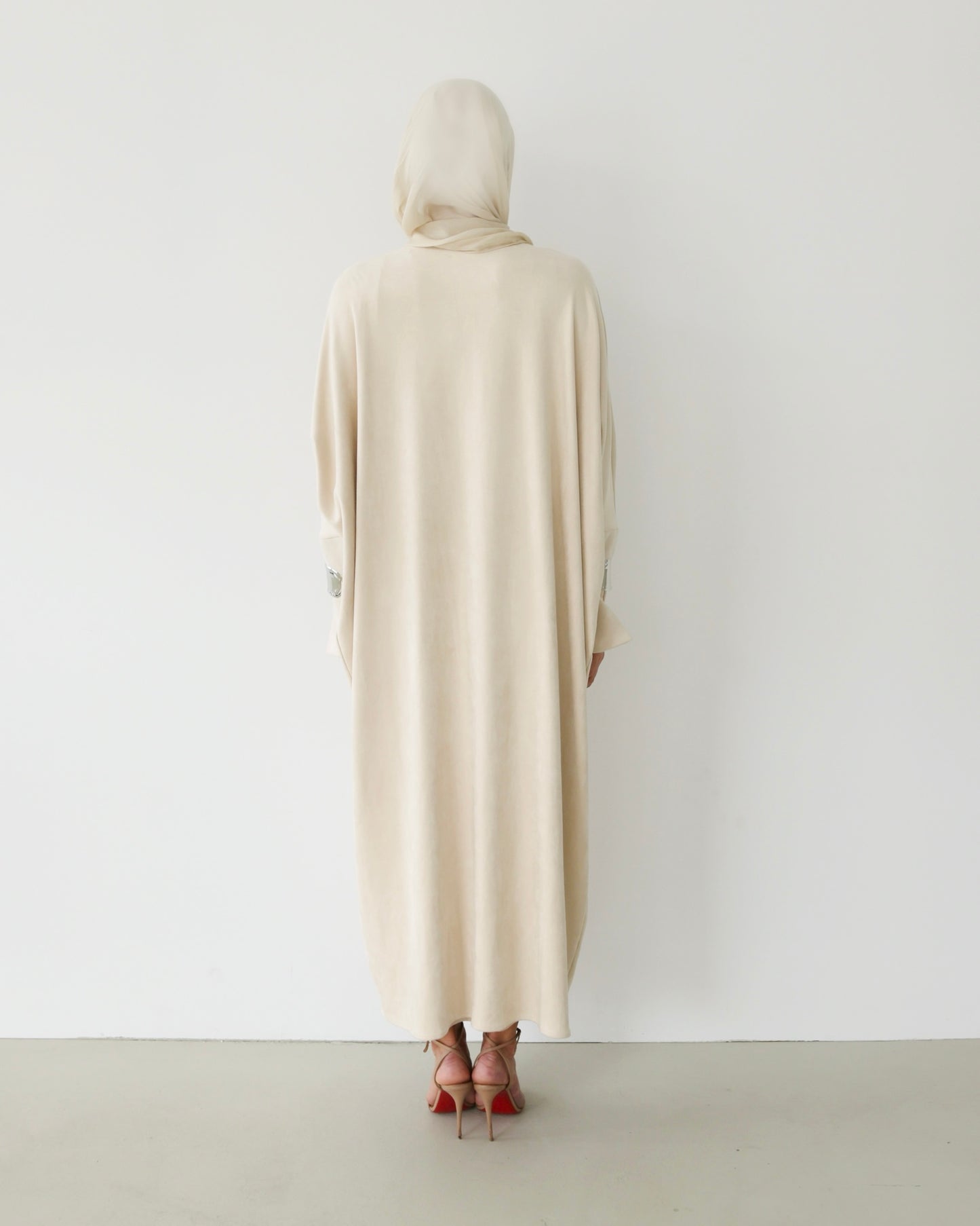 Veloura Abaya Beige