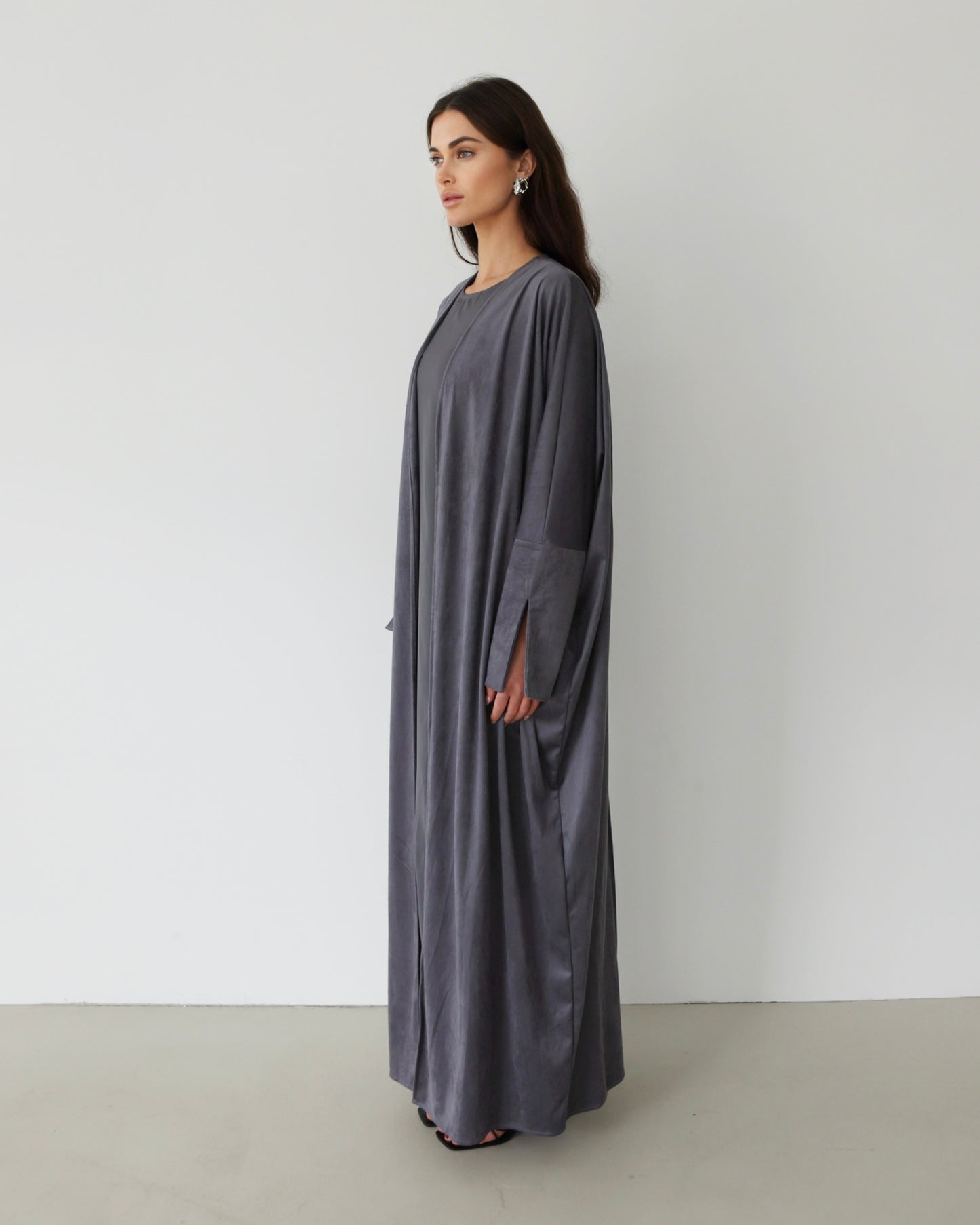 Veloura Abaya Charcoal