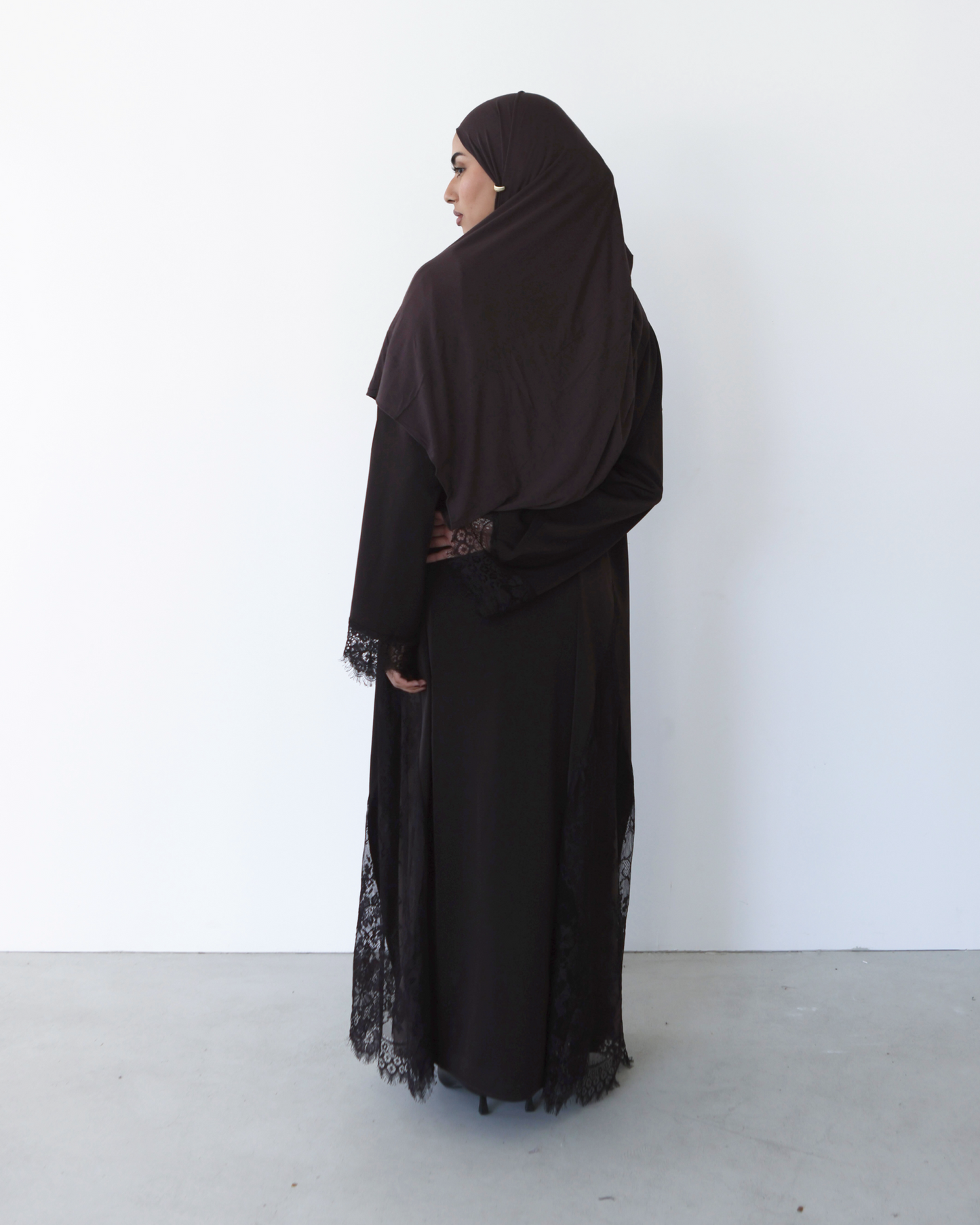 Amara Lace Abaya
