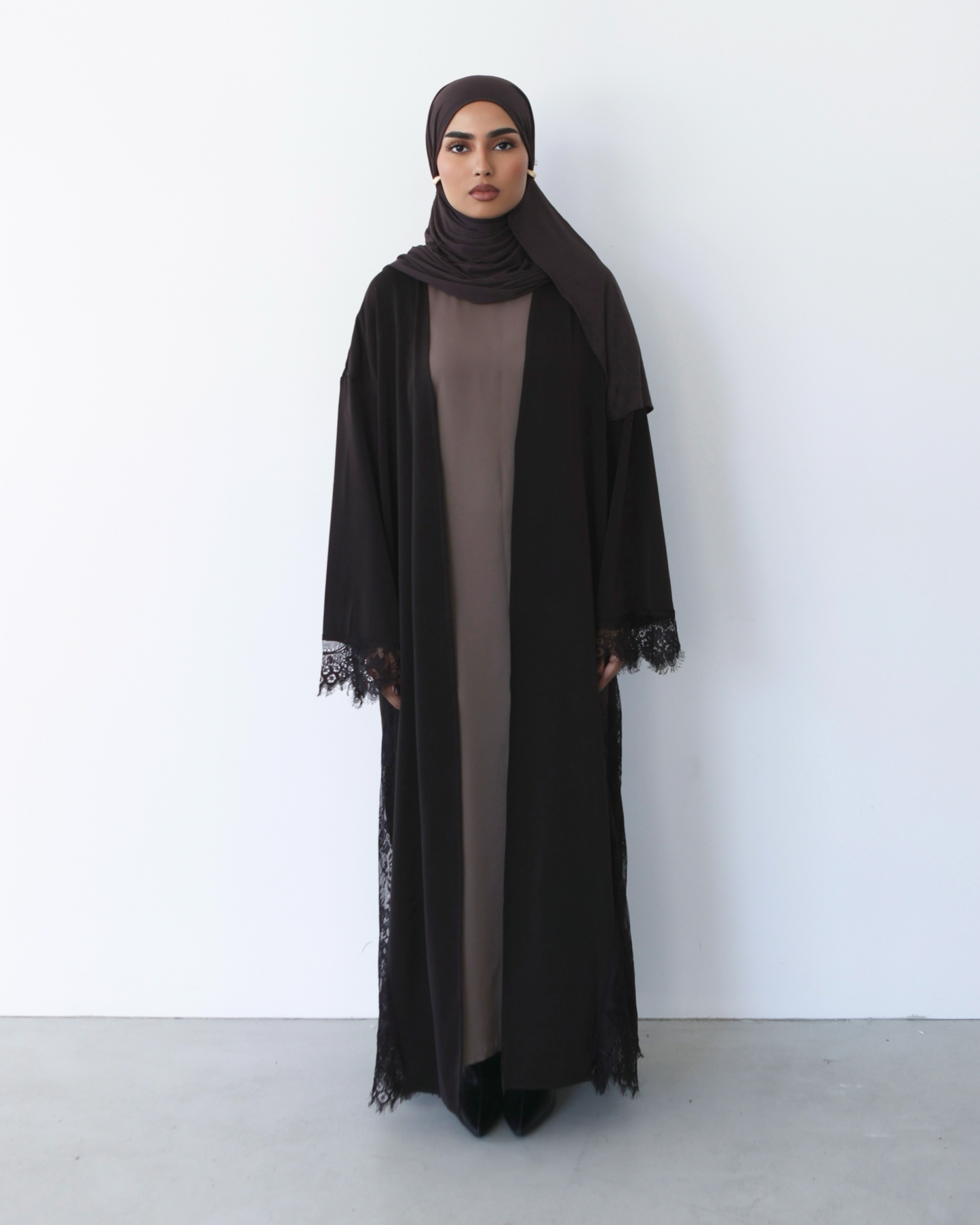 Amara Lace Abaya